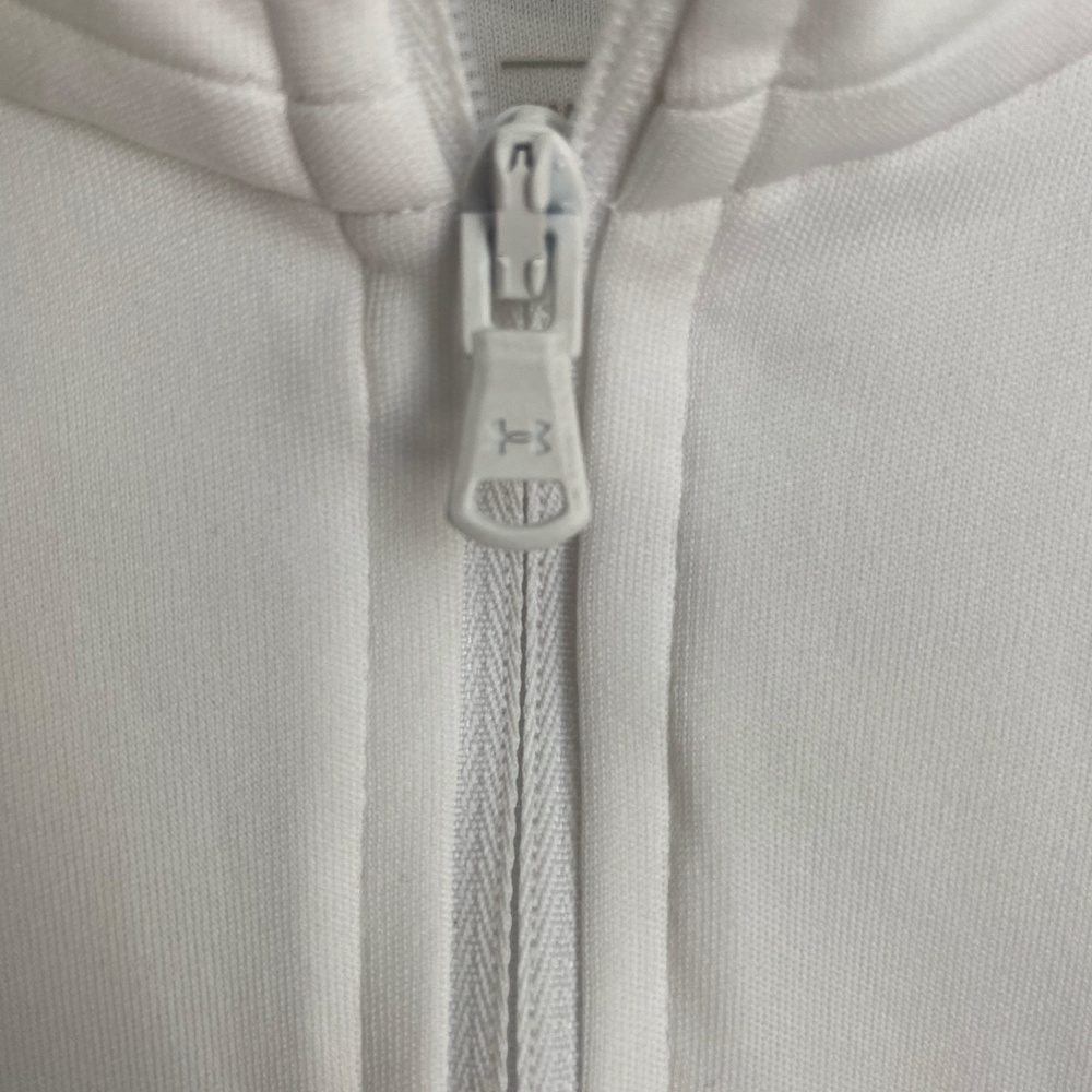 Under Armour White 1/2 Zip Shirt - Men's Medium - Picture 3 of 5